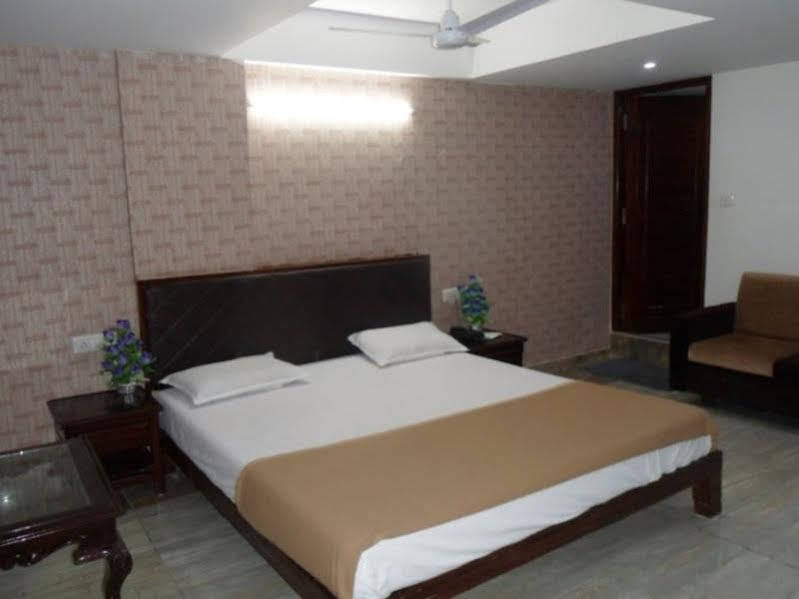 Hotel Seven Ahmedabad Extérieur photo